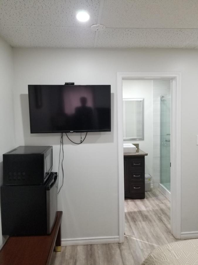 Xs Dealz Otel Toronto Dış mekan fotoğraf